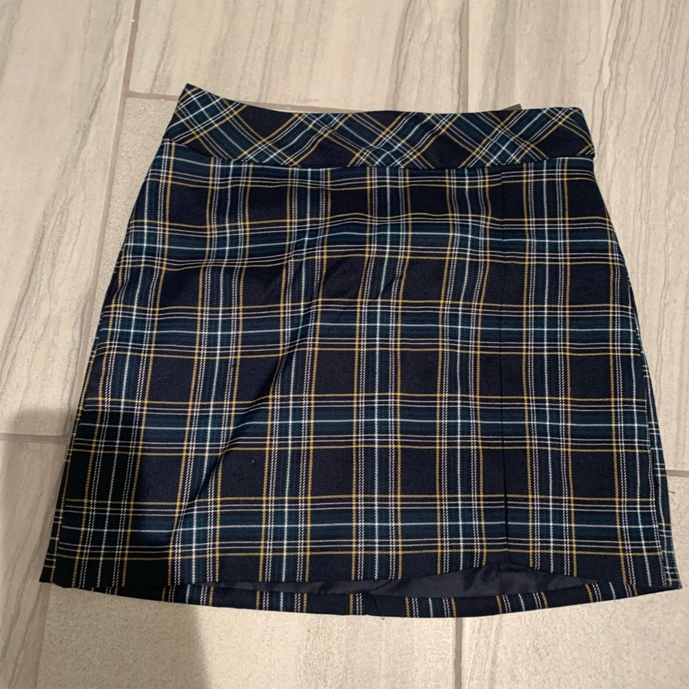 New! Forever 21 Navy Plaid Mini Skirt size M NWT